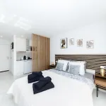 Ponderosa With Pool And Sea View 公寓 阿德耶
