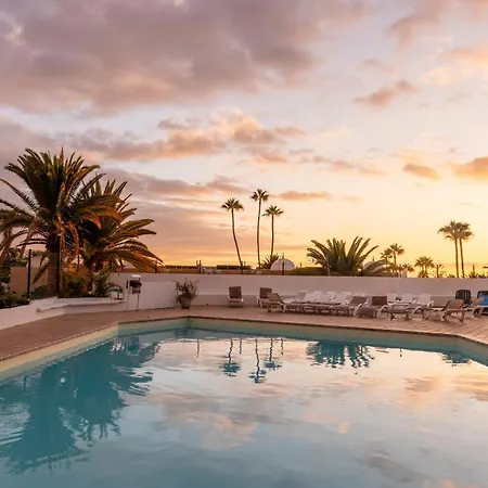 Apartman New With Pool And Sea View