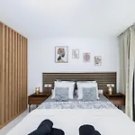 Ponderosa With Pool And Sea View * 아데제