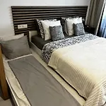 Ponderosa With Pool And Sea View Апартаменты Адехе