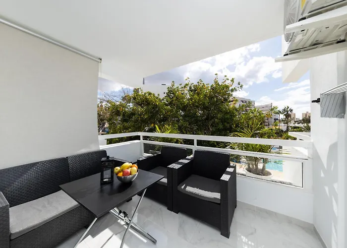 Apart Hotel Ponderosa With Pool And Sea View