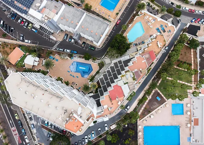 アパート Apart Hotel Ponderosa With Pool And Sea View *